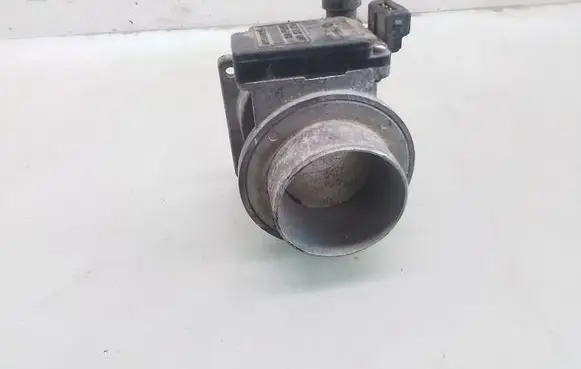 Audi A6 S6 C4 4A Mass air flow meter 054133471