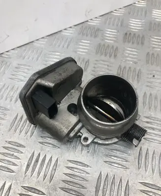 BMW 3 E90 E91 Engine shut-off valve 80437302