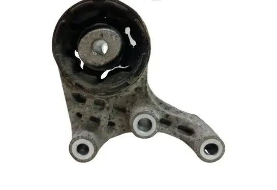Fiat 500E Engine mount bracket