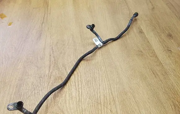 Porsche Macan (95B) Coolant pipe/hose 06M121692AN