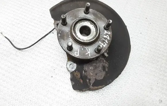 Mitsubishi Lancer VIII Front wheel hub spindle knuckle