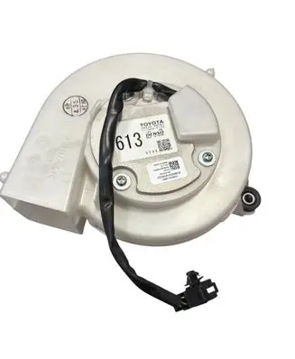 Lexus RX III Hybrid/electric vehicle battery fan 