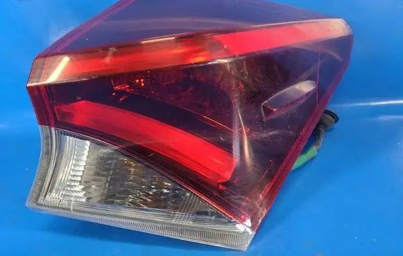 Toyota Auris E180 Boot/trunk interior light 8155102A50