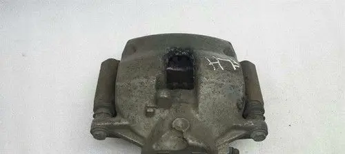Mercedes-Benz C W204 Front brake caliper A2044212581