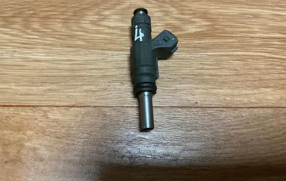 Volkswagen PASSAT B5 Fuel injector 0280155825