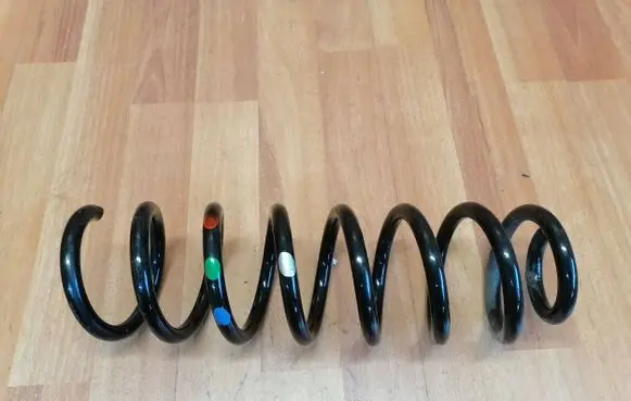 Renault Megane IV Rear coil spring 550203725R 550208565R