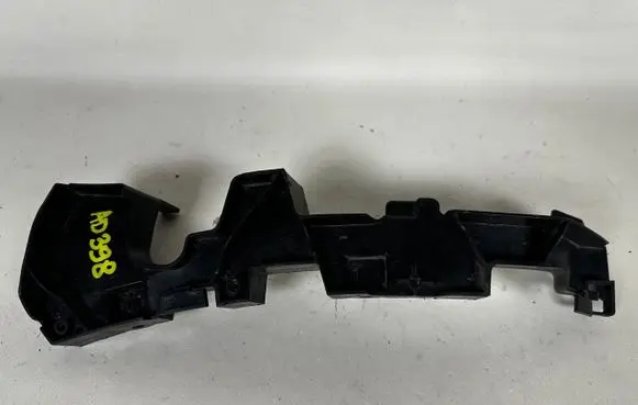 Audi Q5 SQ5 Fender mounting bracket