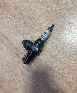 Audi A4 S4 B6 8E 8H Fuel injector 038130073BA 0414720216