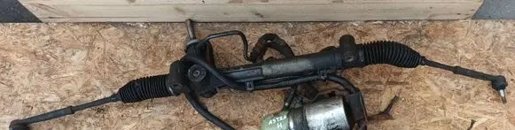 Opel Astra H Steering rack