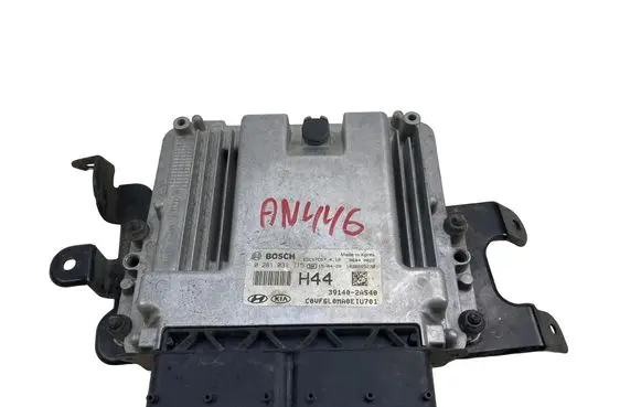 Hyundai i40 Engine control unit/module ECU 391402A540 0281031715