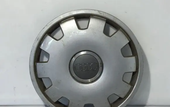 Audi A4 S4 B7 8E 8H R16 wheel hub/cap/trim 4B0601147D