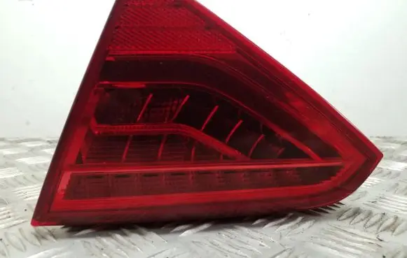 Audi A5 8T 8F Tailgate rear/tail lights 8T0945094C