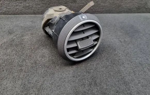 Audi A3 S3 8P Dashboard side air vent grill/cover trim 8P0820901A 8P0820901A5PR 8P0820901D5PR