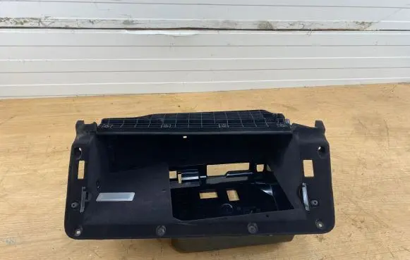BMW 5 GT F07 Glove box 9142635 112420