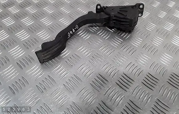 Ford Focus C-MAX Accelerator throttle pedal 3M519F836AF