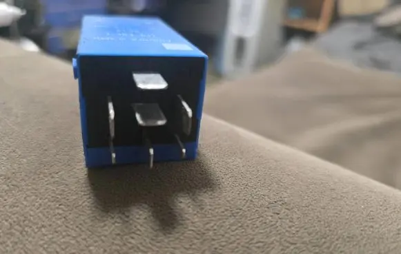 BMW 5 E39 Other relay 1383417