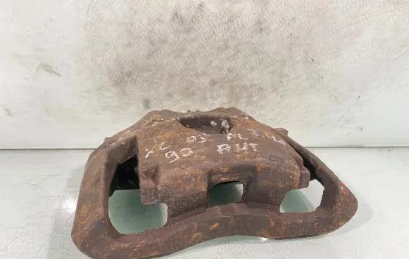 Volvo XC90 Front brake caliper