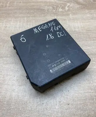 Renault Megane III Fuse module 284B68372R