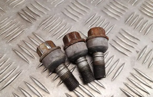 Porsche Panamera (970) Nuts/bolts 