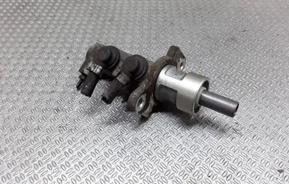 Alfa Romeo 166 Master brake cylinder