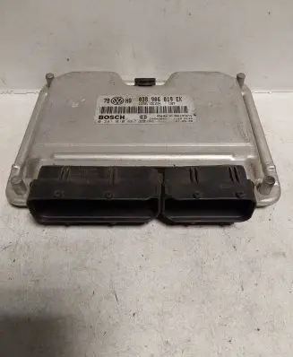 Volkswagen PASSAT B5 Engine control unit/module 038906019EK 0281010667