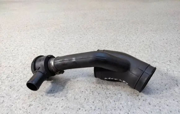 Audi A6 S6 C5 4B Intercooler hose/pipe 078133241C