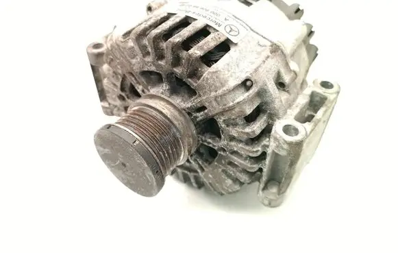Mercedes-Benz Sprinter W906 Generator/alternator A0009068802 A000906880283 C640411R