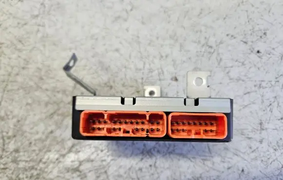 Lexus ES 250 - 300 - 330 Door central lock control unit/module 8973033050 23700000780