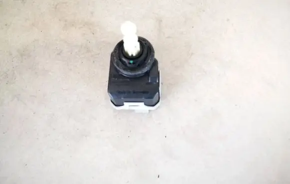 Opel Vectra C Headlight level adjustment motor 00787806 007878-06