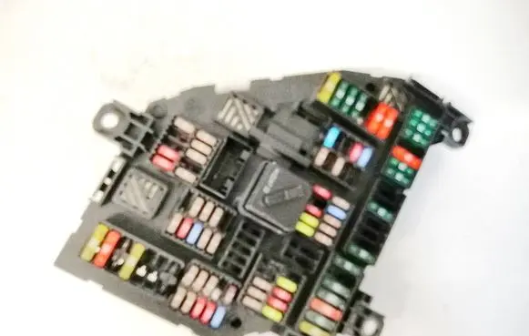 BMW 5 F10 F11 Fuse box set 016704991E
