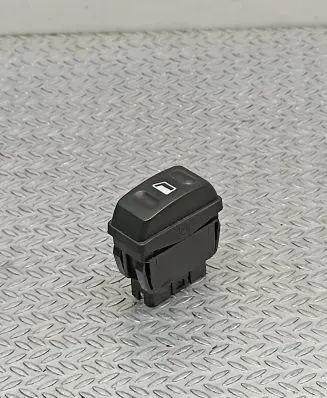 Citroen Xsara Picasso Electric window control switch 22681