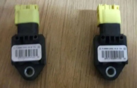 Mercedes-Benz B W245 Airbag deployment crash/impact sensor A1698202226