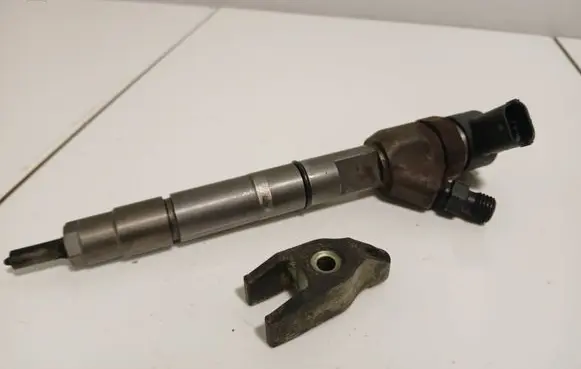 Honda CR-V Fuel injector 0445110288 16450R06E01