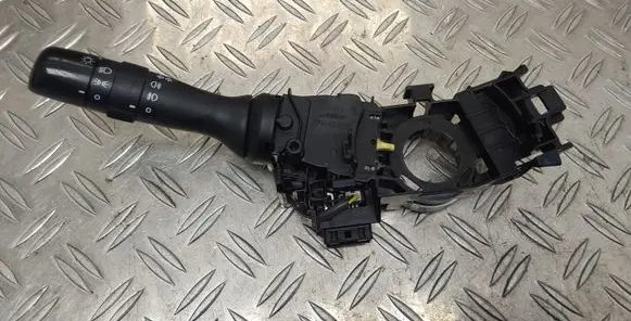 Toyota Verso Indicator stalk 05200 17F421