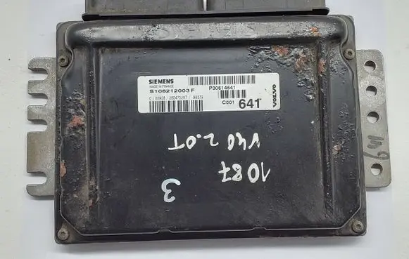 Volvo S40, V40 Engine control unit/module S108212003F P30614641