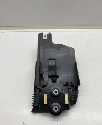 Citroen C4 II Picasso Other engine bay part 9813833580