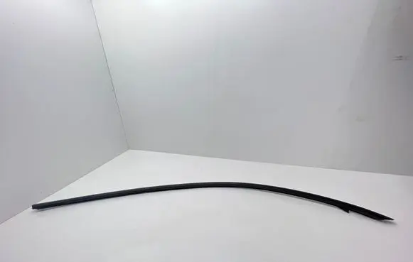 Roof trim bar molding cover