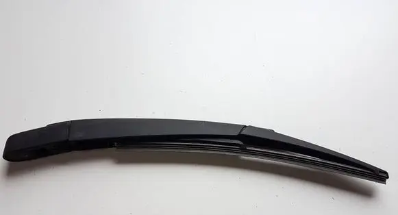 Rear wiper blade arm