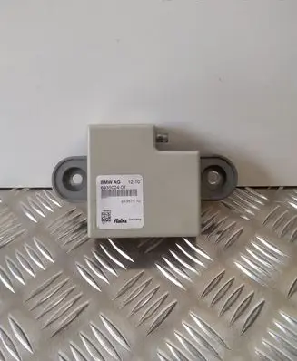 BMW X5 E70 Antenna control unit 693502401 21367510