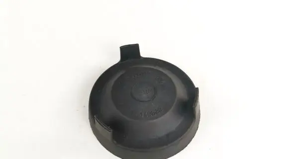 Volkswagen PASSAT B5 Headlight/headlamp dust cover 143688