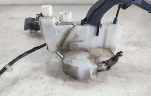 Honda Accord Front door lock