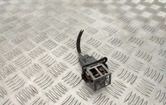 Ford B-MAX Coolant fan relay 