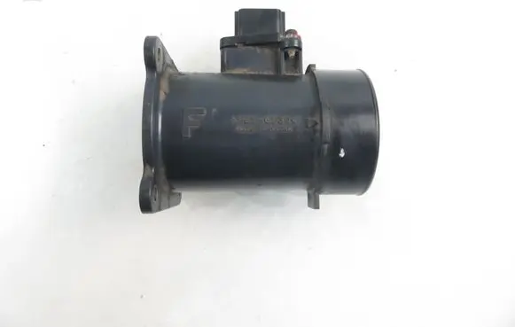 Nissan Almera N16 Mass air flow meter AFH70M385729