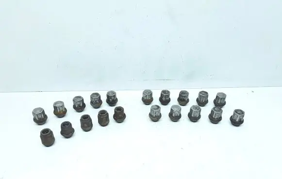 Volvo V50 Nuts/bolts 