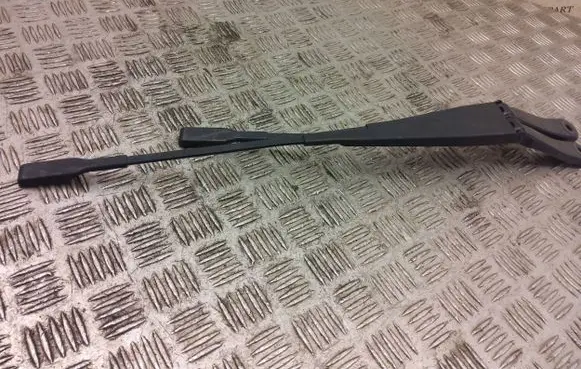 BMW X2 F39 Front wiper blade arm 742971006