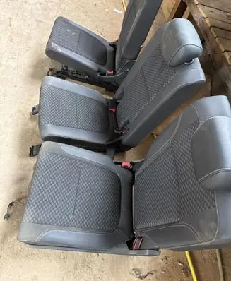 Opel Zafira C Second row seats 