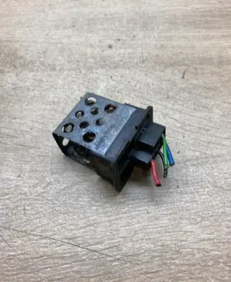 Opel Zafira A Heater blower motor/fan resistor 90559834