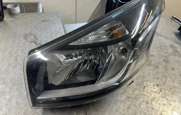 Renault Trafic III (X82) Headlight/headlamp 260607934R