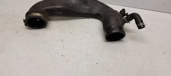 Opel Zafira B Air intake hose/pipe 8980055583