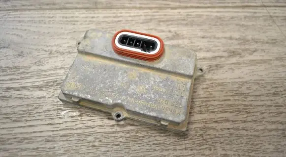 Audi A6 S6 C6 4F Light module LCM 5DV008290